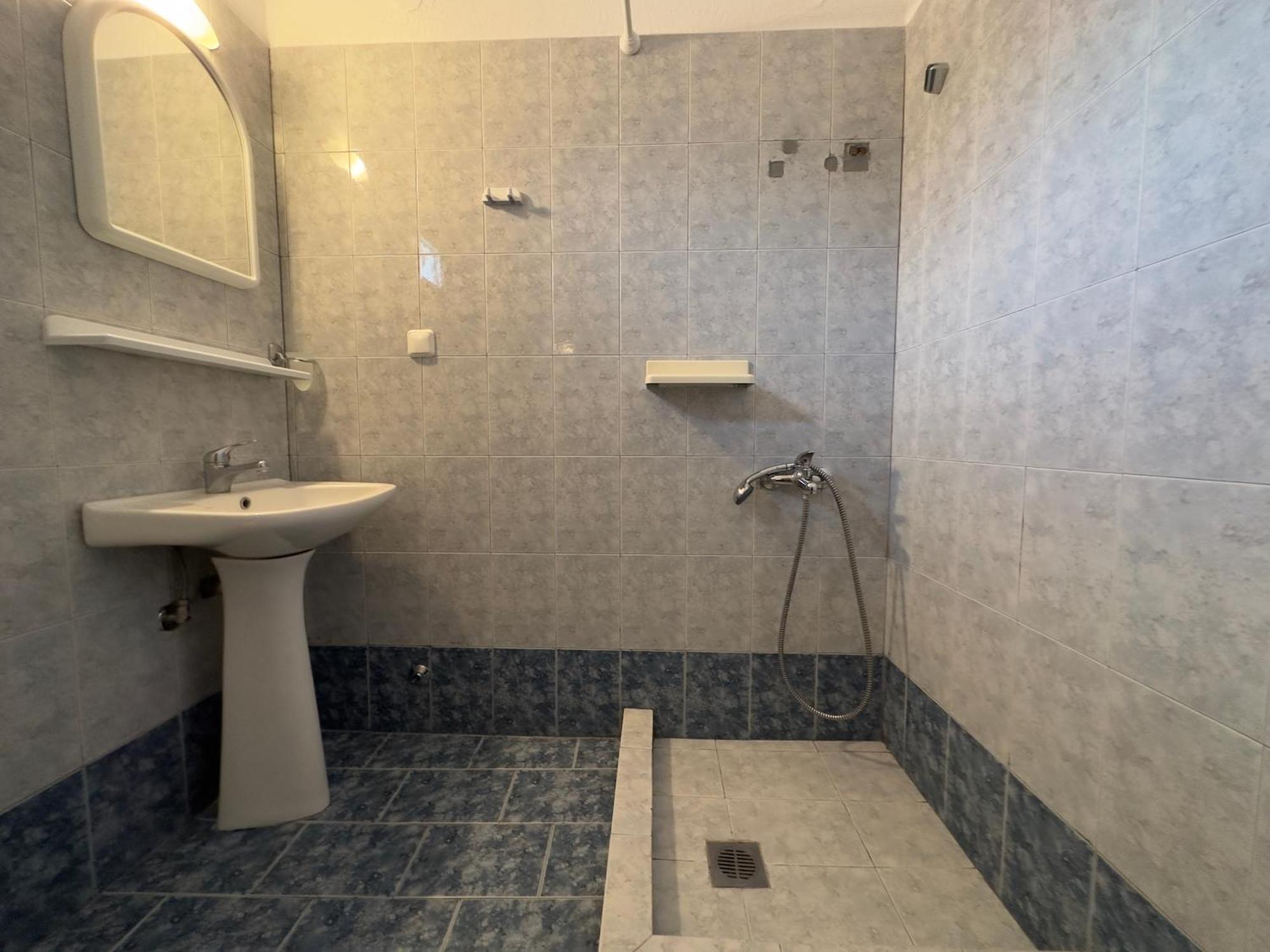Anna Rooms Vrasná Rom bilde