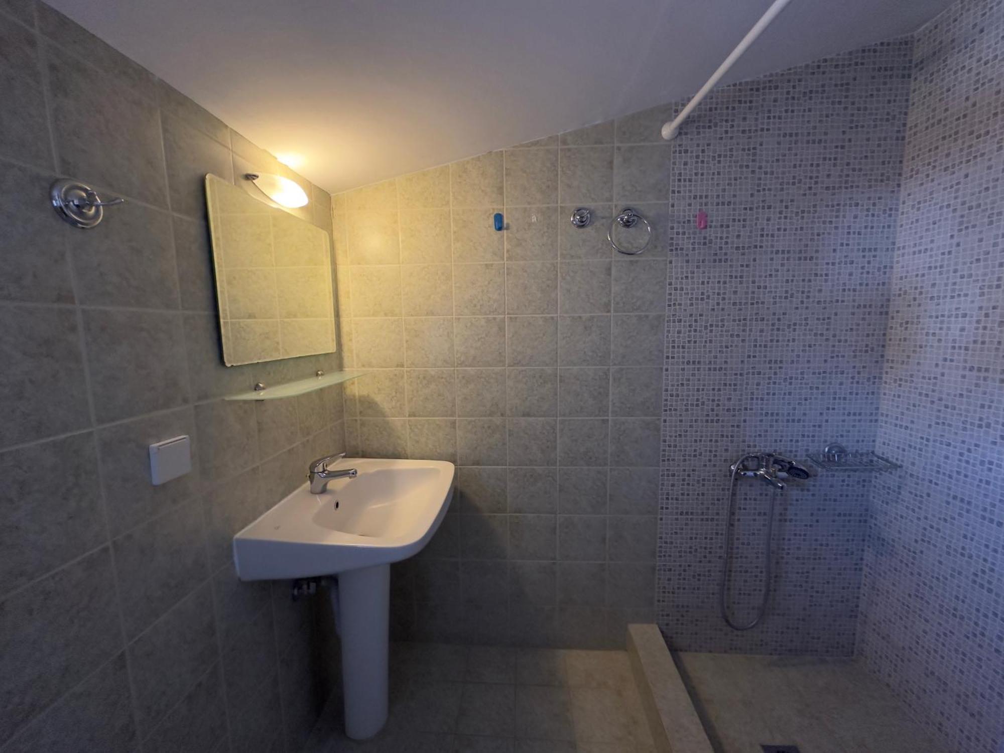 Anna Rooms Vrasná Rom bilde