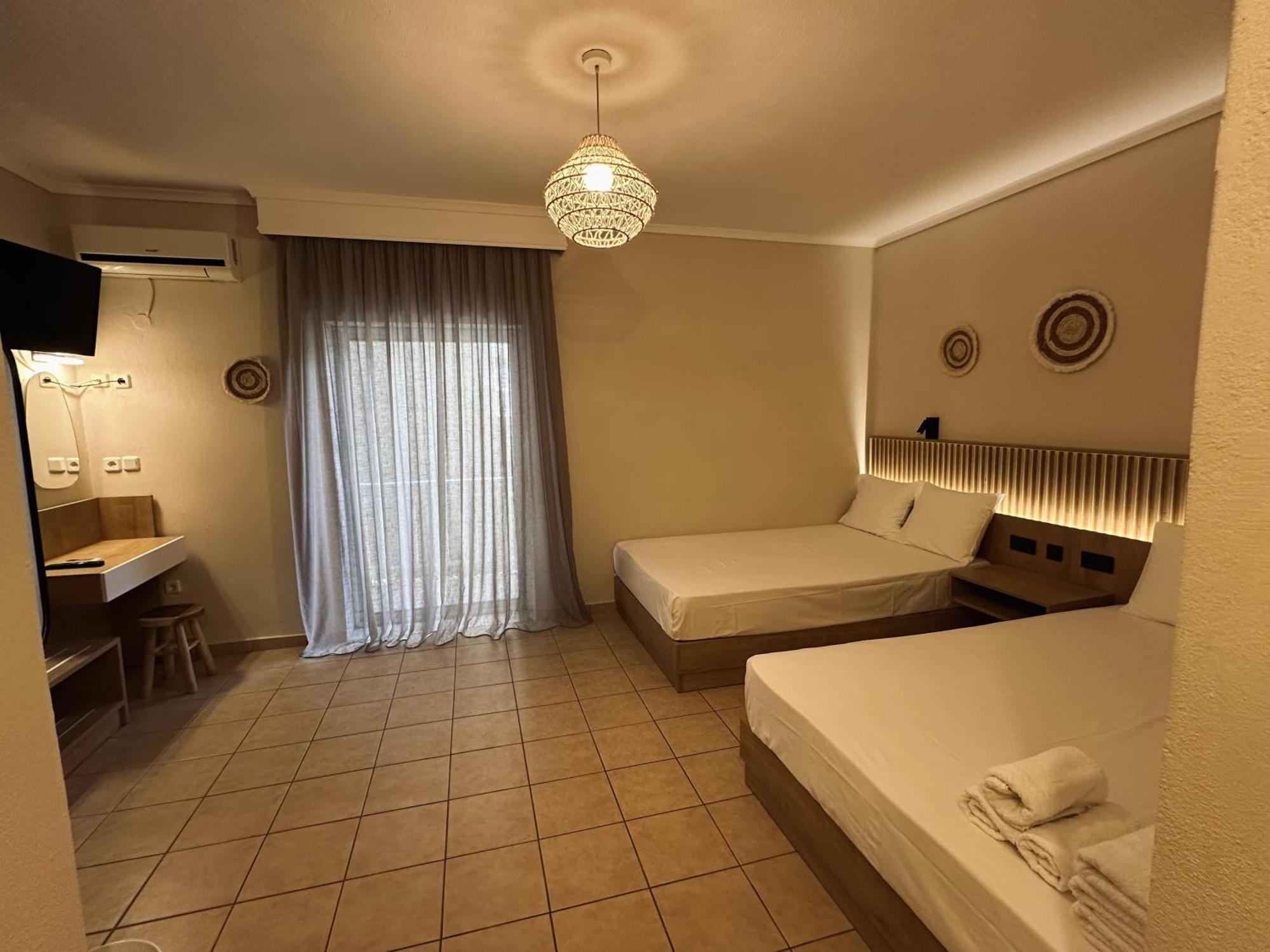 Anna Rooms Vrasná Rom bilde